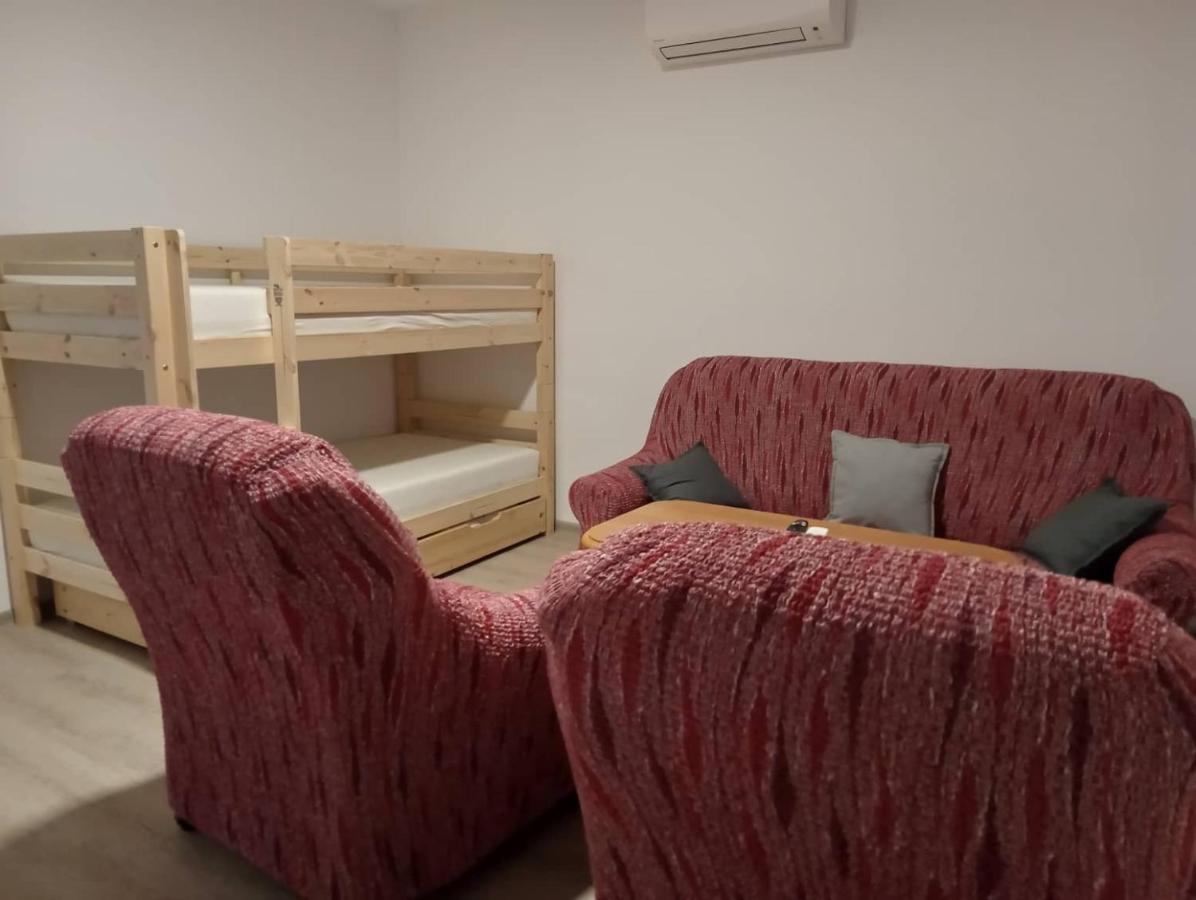 V Centru Daire Lanžhot Dış mekan fotoğraf